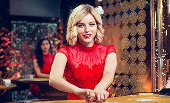 Dịch vụ hỗ trợ khách hàng 24/7 của 8xx Bet qua ứng dụng